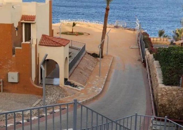 Cosy Romantic Sea View At A 5 *