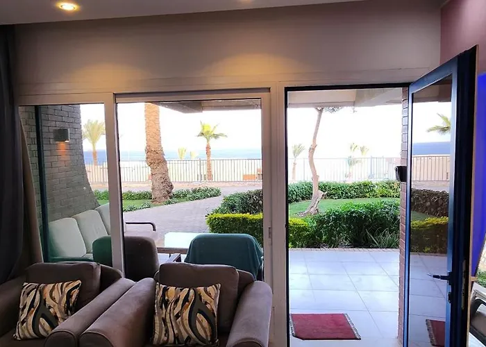 Cosy Romantic Sea View At A 5 *